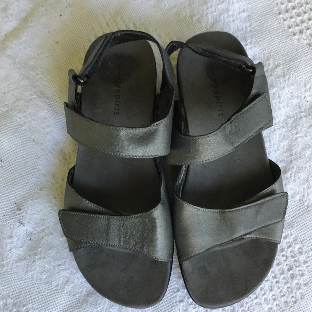 Easy Spirit Sandals